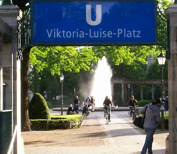 バナナス ベルリン ゲイ ゲストハウス ベルリン