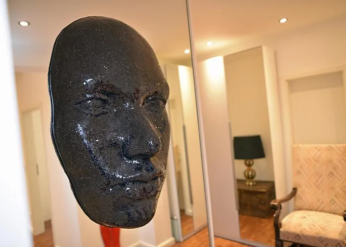 バナナス ベルリン ゲイ ゲストハウス ベルリン