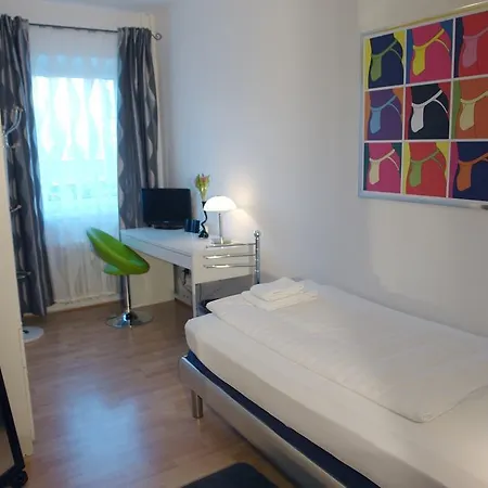 Gasthuis Bananas Hotel And Guesthouse Berlin *