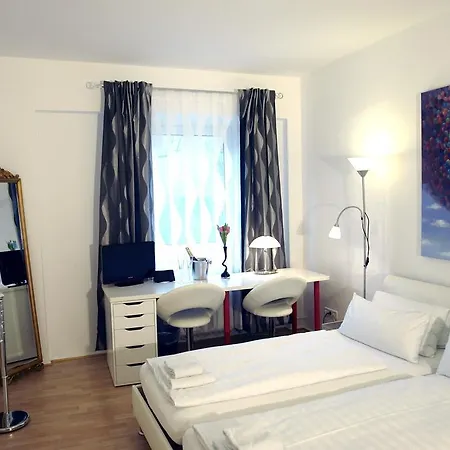 Gasthuis Bananas Hotel And Guesthouse Berlin *