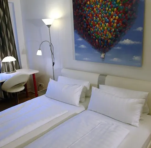 Bananas Hotel And Guesthouse Berlin Berlin