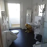 Bananas Hotel And Guesthouse Berlin