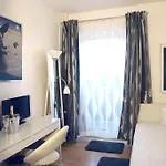 Bananas Hotel And Guesthouse Berlin Berlin
