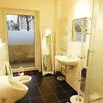 Bananas Hotel And Guesthouse Berlin Konukevi Berlin