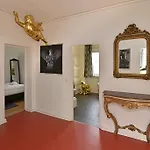 Bananas Hotel And Guesthouse Berlin Konukevi *