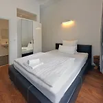 Bananas Hotel And Guesthouse Berlin