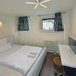 Bananas Hotel And Guesthouse Berlin Konukevi *
