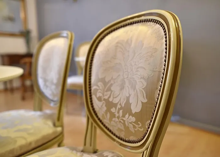 بيت ضيوف باناناس غيه - للرجال فقط *